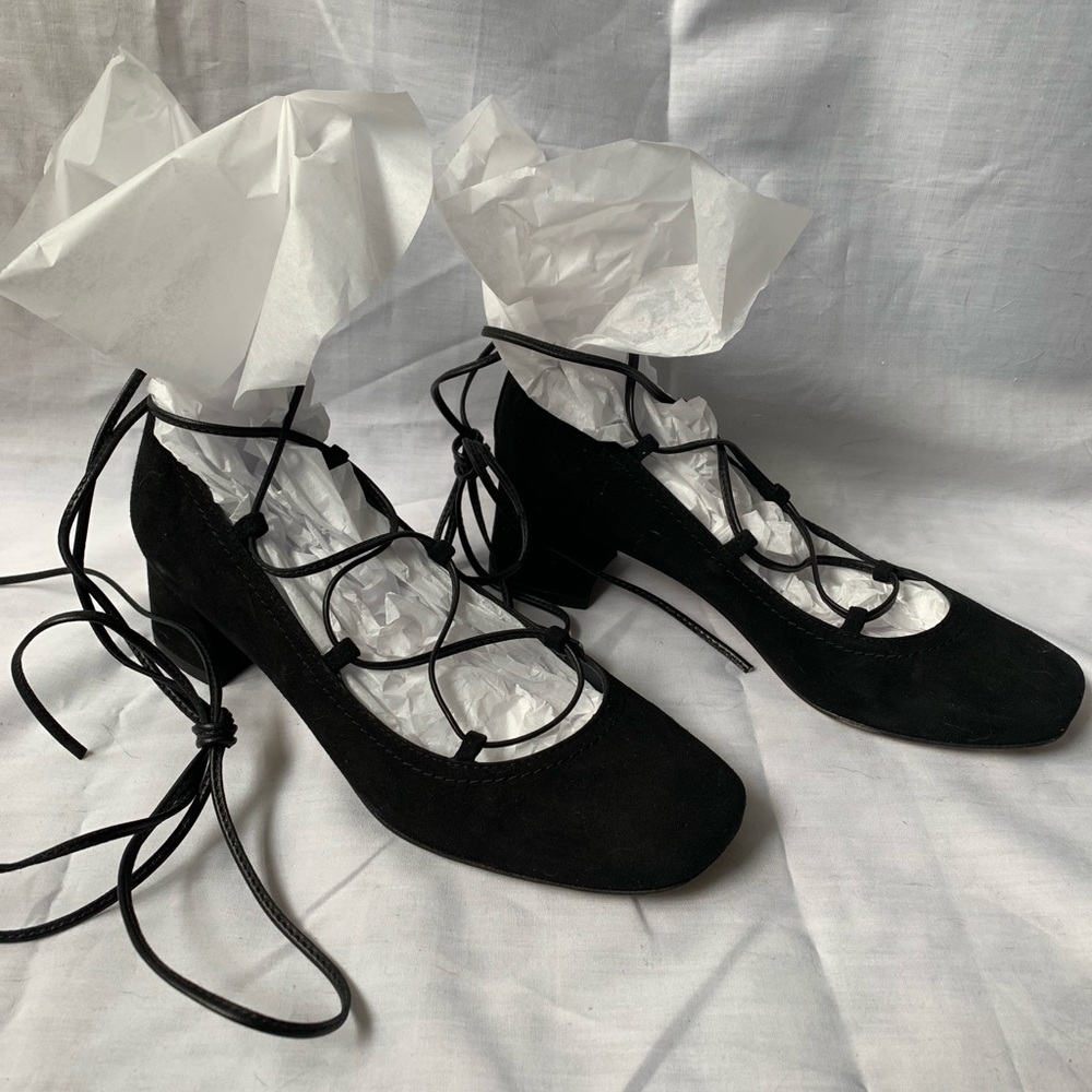 Stuart Weitzman Lace Up Pump